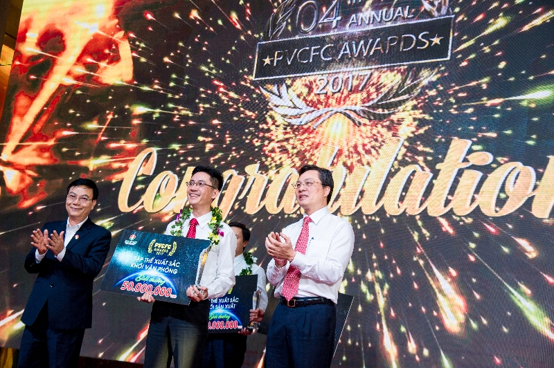 PVCFC Awards 2017 - Ngày hội vinh danh tập thể, cá nhân xuất sắc pvcfc awards 2017 ngay hoi vinh danh tap the ca nhan xuat sac