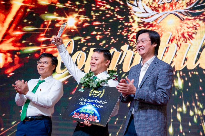 PVCFC Awards 2017 - Ngày hội vinh danh tập thể, cá nhân xuất sắc pvcfc awards 2017 ngay hoi vinh danh tap the ca nhan xuat sac