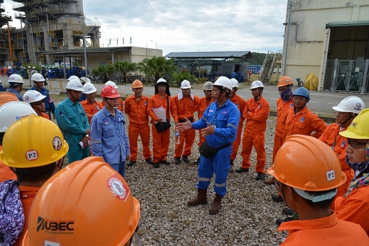 Ngày mới trên công trường bảo dưỡng tổng thể NMLD Dung Quất lần 3 ngay moi tren cong truong bao duong tong the nmld dung quat lan 3