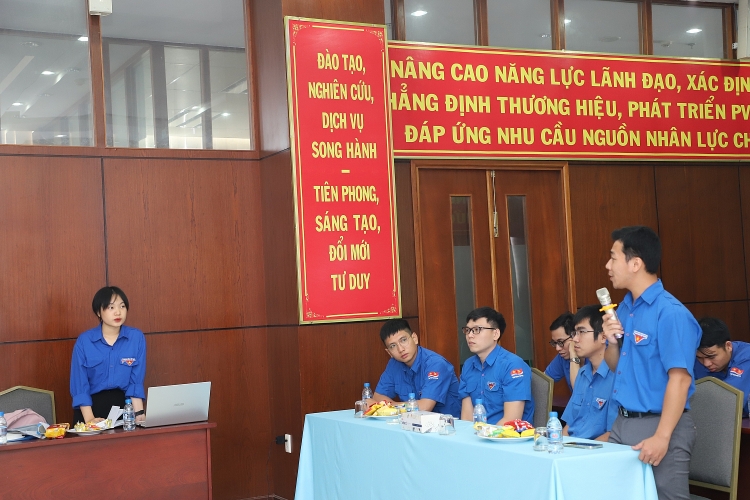 Chi hội SPE PVU Student Chapterphối hợp với Đoàn cơ sở Địa Vật Lý Giếng Khoan Vietsovpetro tổ chức buổi sinh hoạt chuyên đề “ Khoa học Công nghệ” dành cho sinh viên Chi hội SPE PVU phối hợp với Đoàn ĐVLGK Vietsovpetro sinh hoạt chuyên đề khoa học công nghệ