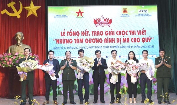 PTSC phối hợp tổ chức trao giải 