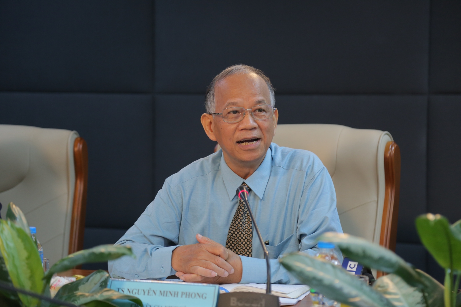 Chuyên gia kinh tế Nguyễn Minh Phong