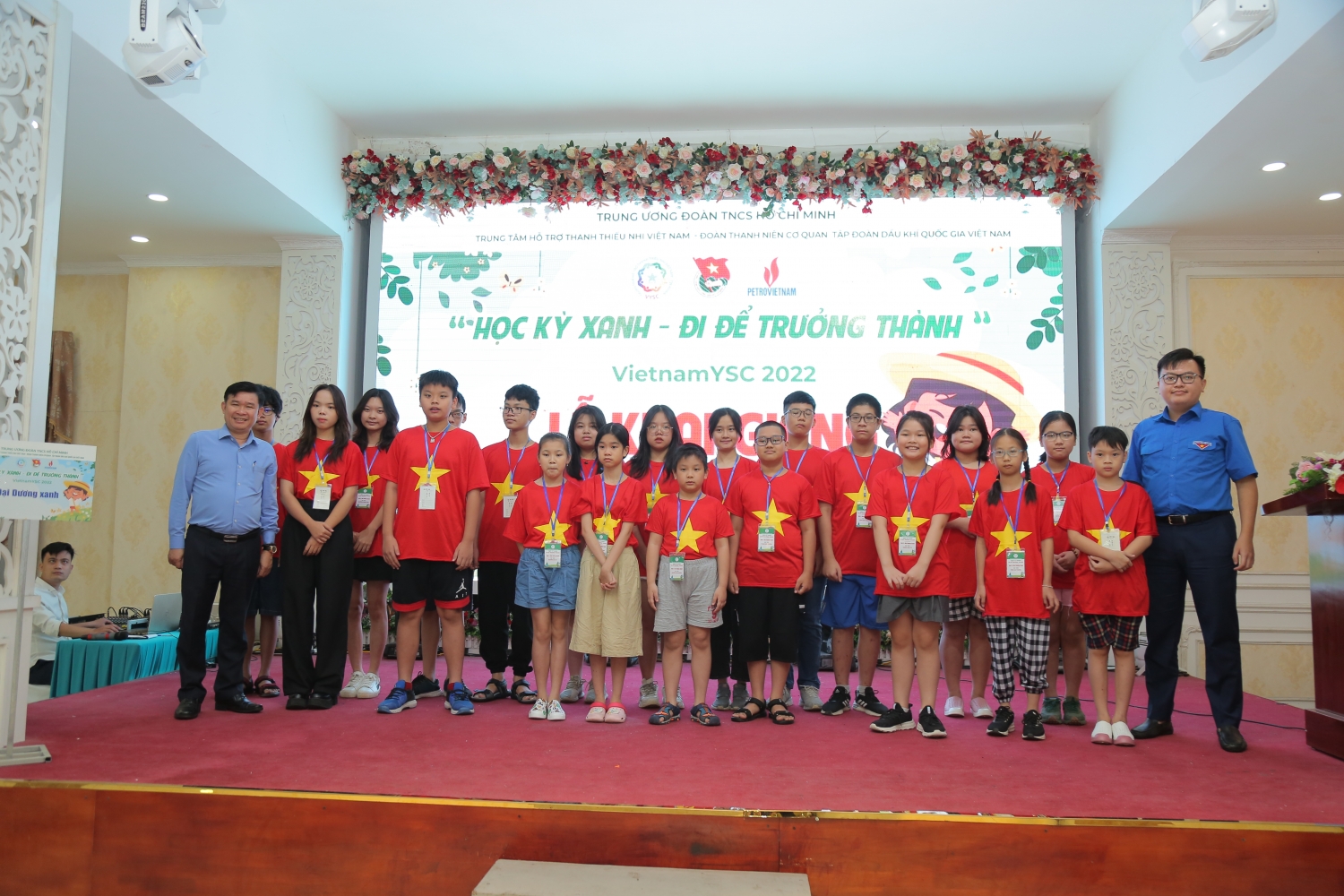 Đoàn Thanh niên Cơ quan Tập đoàn tổ chức chương trình “Học kỳ xanh - Đi để trưởng thành”