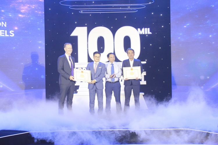 Hoàng Long JOC tổ chức lễ kỷ niệm đạt sản lượng 100 triệu thùng dầu