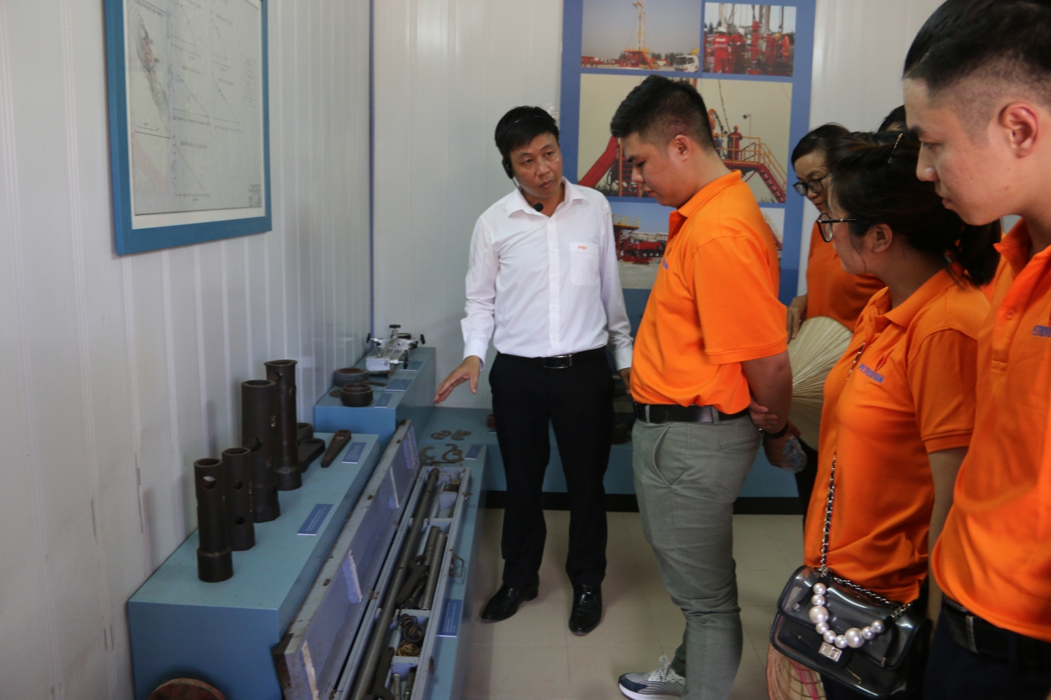 Đoàn Thanh niên Tập đoàn về thăm "Giếng tổ" của ngành Dầu khí