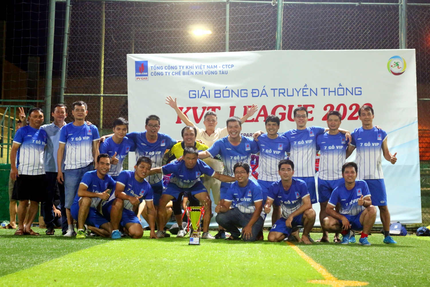 Niềm vui của đội giành ngôi Vô địch KVT League 2022