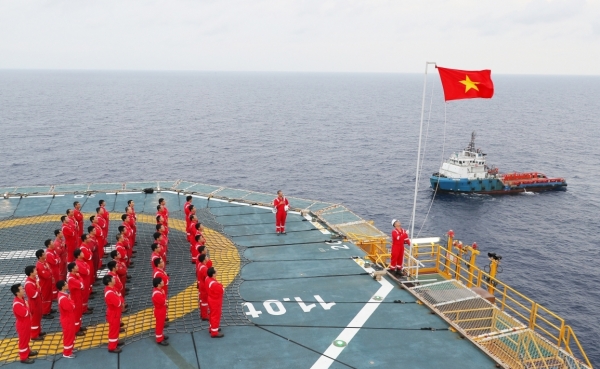 Ca khúc đặc sắc văn hóa Dầu khí: Biển Đông tung bay quốc kỳ - Vimarsana News