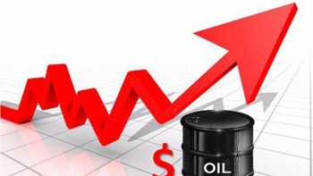 Giá dầu ngày 6/12 tăng vọt, dầu Brent lên 71,42 USD/thùng
