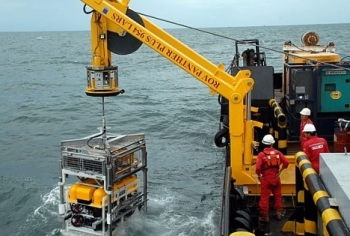 Nghề “chăn” robot lặn biển ROV