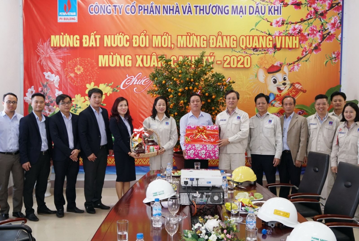 Lãnh đạo BSR kiểm tra công tác vận hành sản xuất và chúc Tết người lao động ban lanh dao bsr kiem tra cong tac van hanh san xuat va chuc tet nguoi lao dong