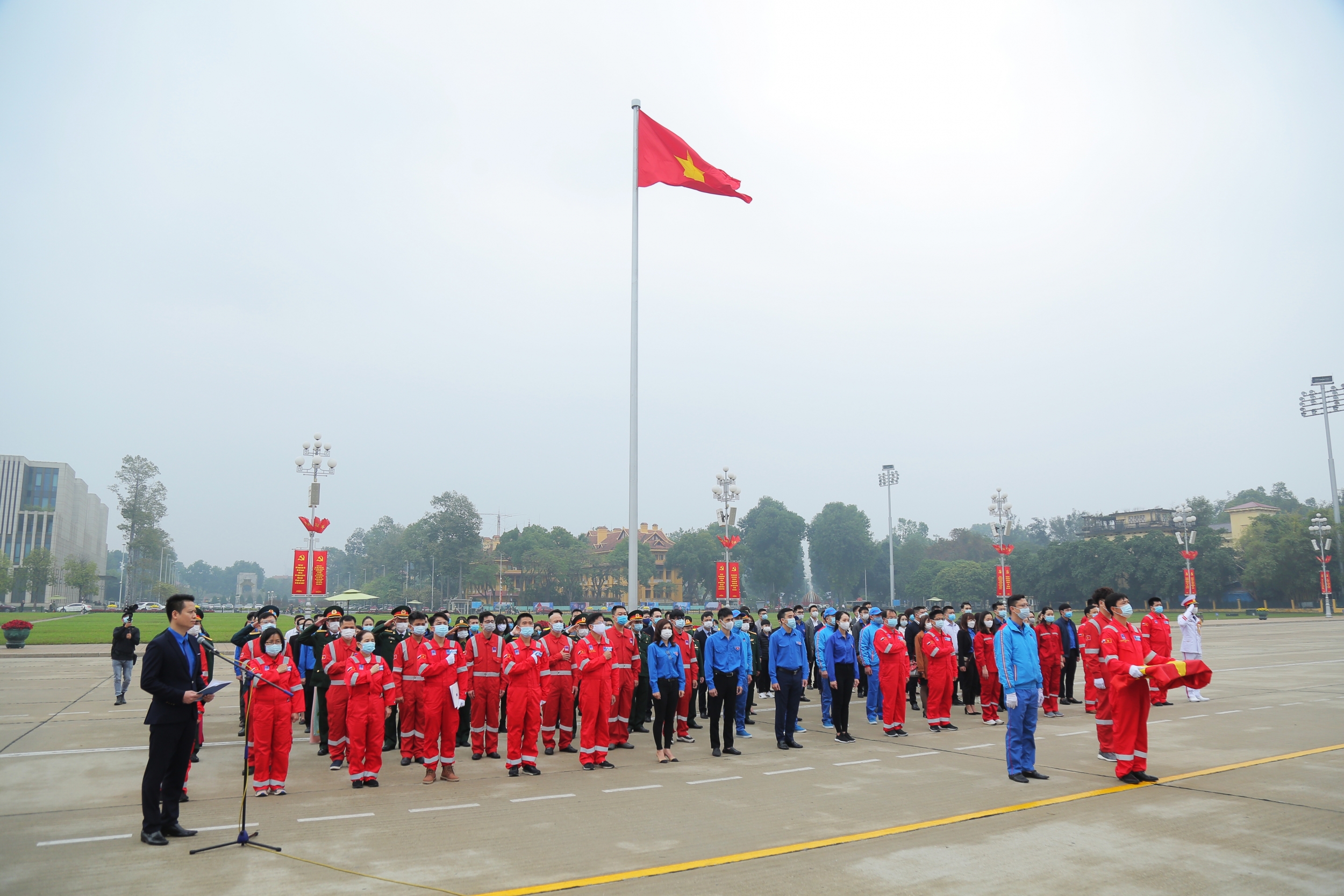 Người lao động Dầu khí báo công lên Chủ tịch Hồ Chí Minh