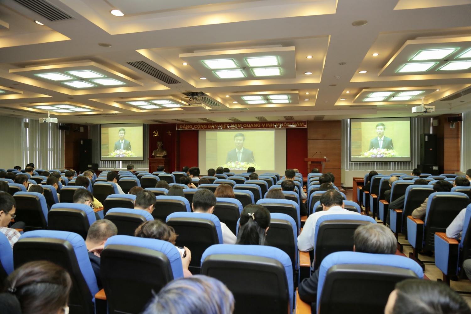 undefined Petrovietnam học tập, quán triệt nghị quyết Đại hội XIII