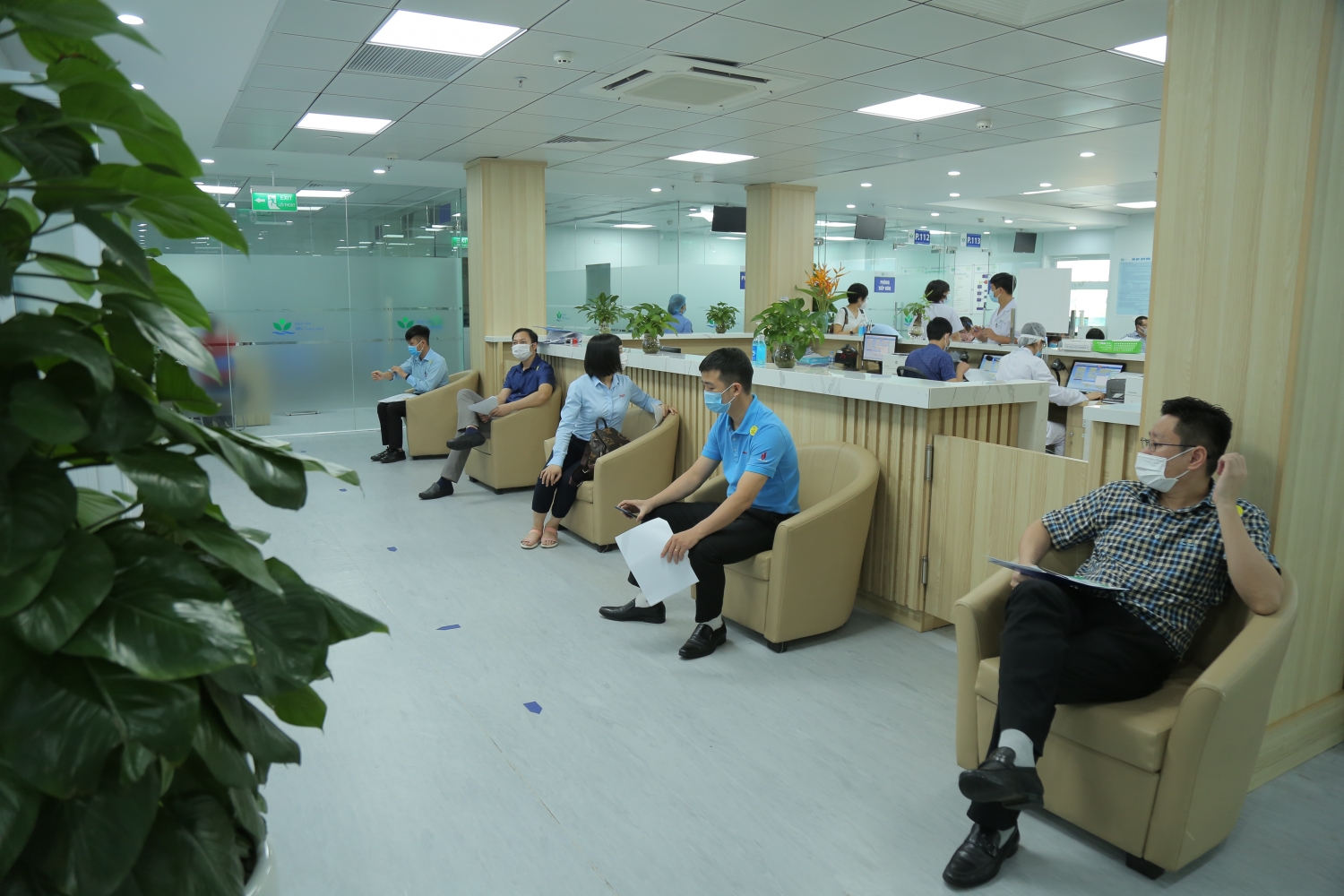 CBCNV Cơ quan Tập đoàn tham gia tiêm vắc xin phòng Covid-19 CBCNV Cơ quan Tập đoàn tham gia tiêm vắc xin phòng Covid-19