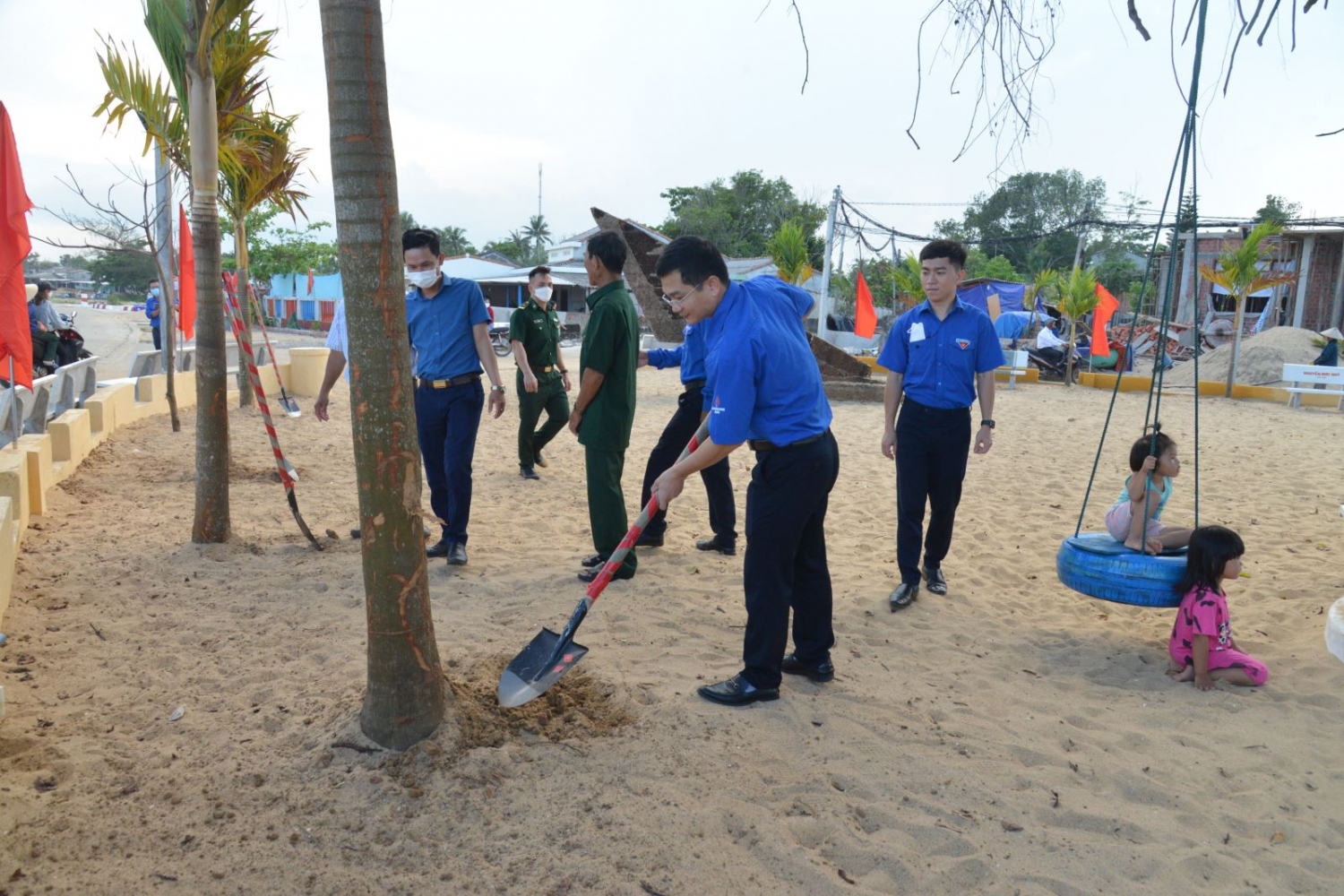 Đoàn Thanh niên BSR tài trợ công trình “Công viên Thanh niên 26/3” cho xã Bình Hải, huyện Bình Sơn, tỉnh Quảng Ngãi