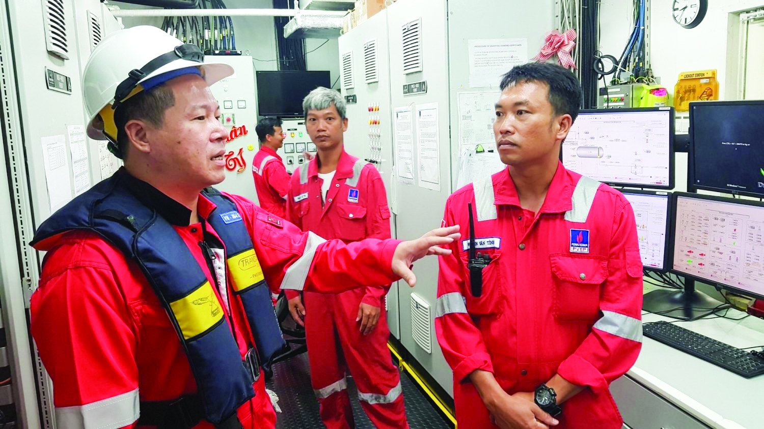 Nhớ những ngày tìm dầu trên sa mạc