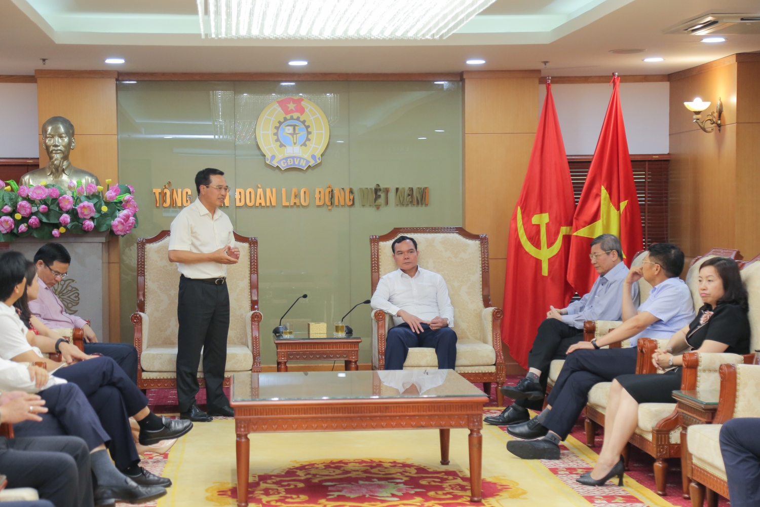 Lãnh đạo Petrovietnam chúc mừng Tổng Liên đoàn Lao động Việt Nam