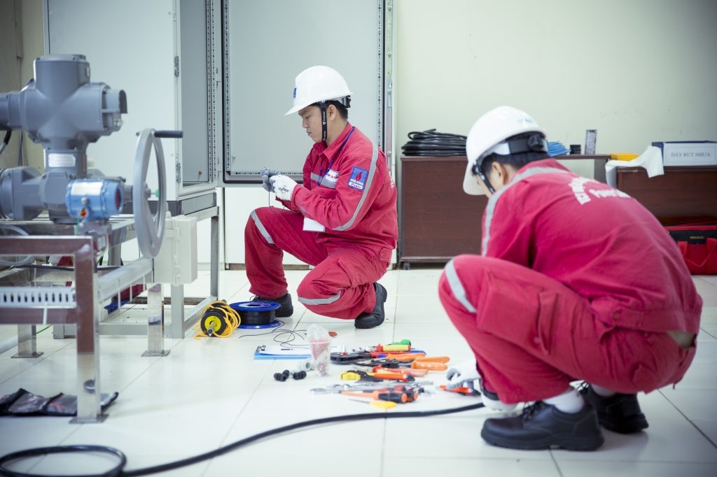 Hội thi tay nghề Điện lực Dầu khí lần thứ II năm 2019: Đoàn kết, tự tin, sáng tạo hoi thi tay nghe dien luc dau khi lan thu ii nam 2019 doan ket tu tin sang tao