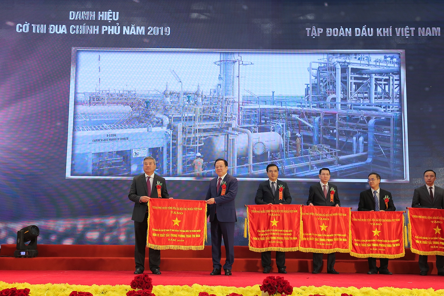 cac su kien noi bat cua petrovietnam trong tuan tu 1110 den 18102020