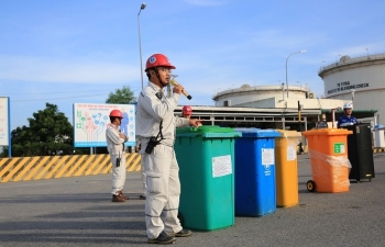 Phổ biến kiến thức phân loại rác và an toàn giao thông cho Nhà thầu