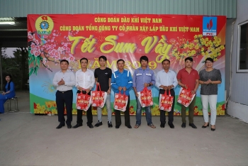 Công đoàn PVC tổ chức “Tết sum vầy” cho người lao động trên công trường NMNĐ Sông Hậu 1
