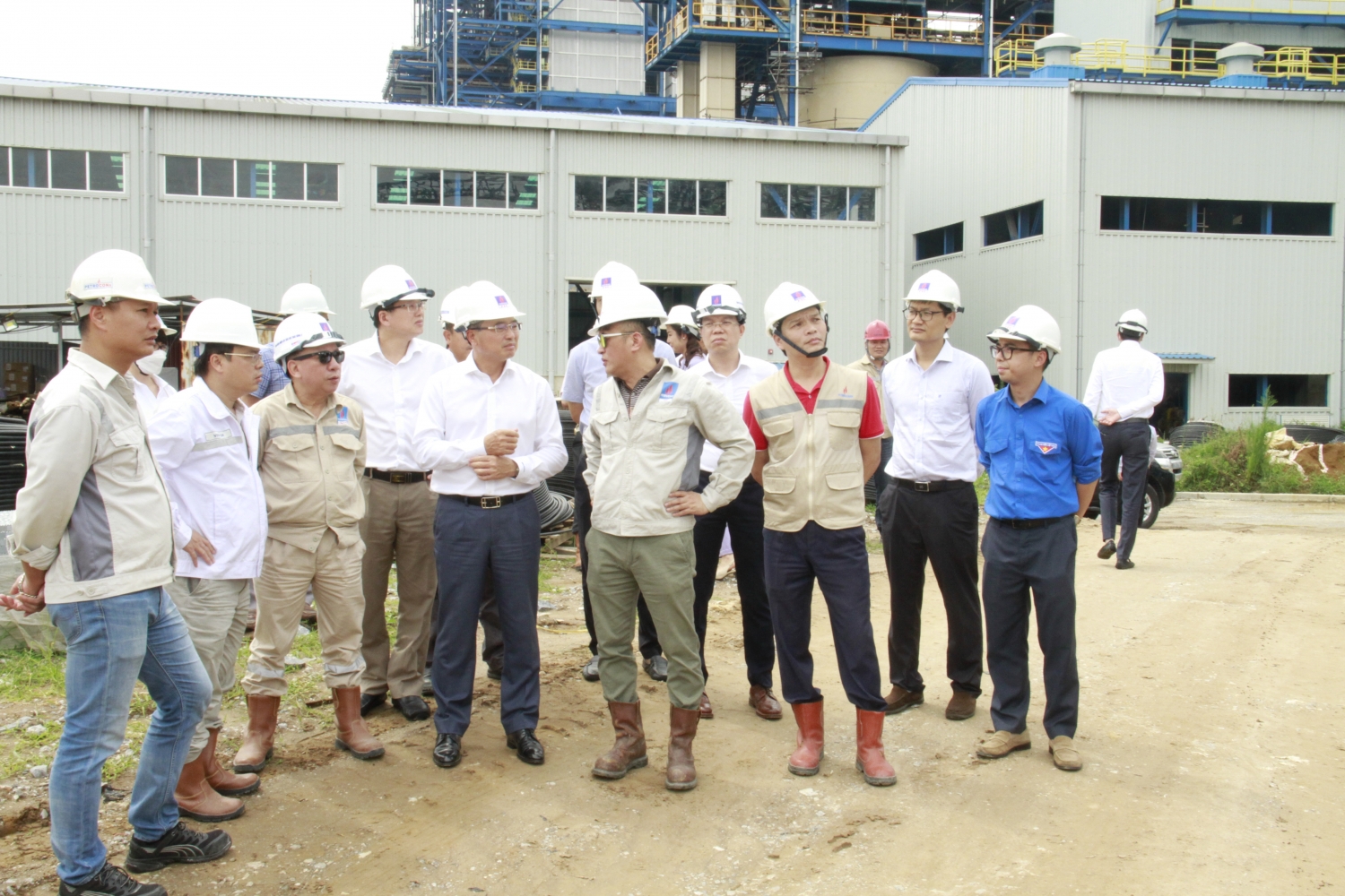 Đoàn công tác Tập đoàn kiểm tra tiến độ hạng mục băng tải than của NMNĐ Thái Bình 2.