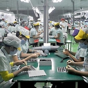 Tin tức kinh tế ngày 21/12: Việt Nam có 11 nhóm hàng xuất khẩu trên 1 tỷ USD sang Trung Quốc