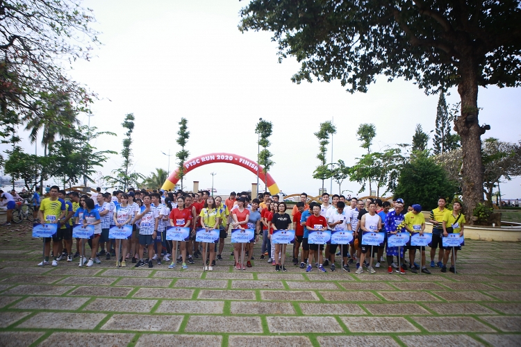Sôi nổi Giải Việt dã " PTSC RUN lần thứ Nhất – 2020" soi noi giai viet da ptsc run lan thu nhat 2020