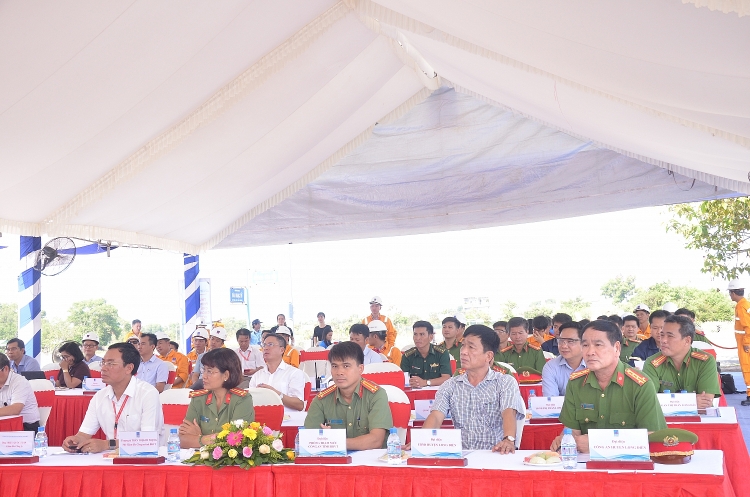 KĐN tổ chức thành công diễn tập PCCC&CHCN ƯCTD&HC trên hành lang tuyến ống dẫn khí Bạch Hổ kdn to chuc thanh cong dien tap pcccchcn uctdhc tren hanh lang tuyen ong dan khi bach ho