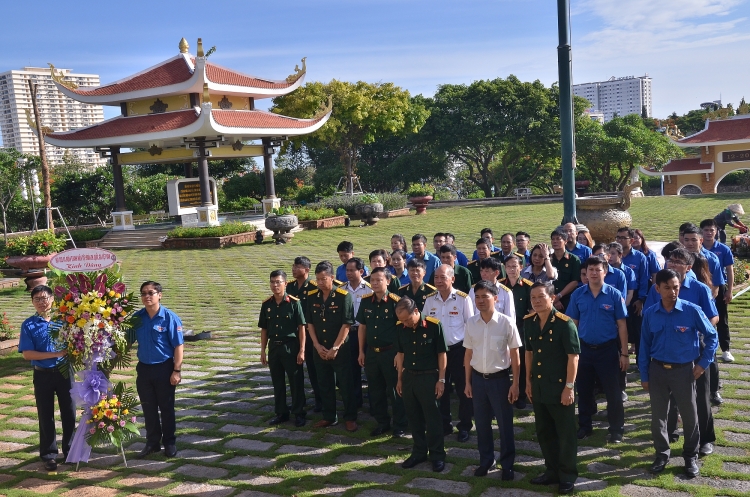 Tiếp tục phát huy trí tuệ, bản lĩnh "Những người lính đi tìm lửa" tiep tuc phat huy tri tue ban linh nhung nguoi linh di tim lua