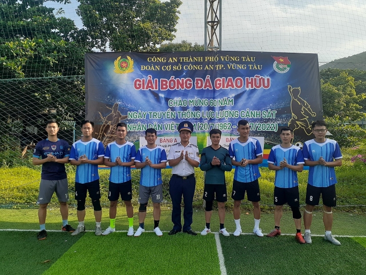 Tuổi trẻ Dầu khí tham gia Giải bóng đá giao hữu chào mừng Ngày truyền thống lực lượng Cảnh sát nhân dân Việt Nam Tuổi trẻ Dầu khí tham gia Giải bóng đá giao hữu chào mừng Ngày truyền thống lực lượng Cảnh sát nhân dân Việt Nam
