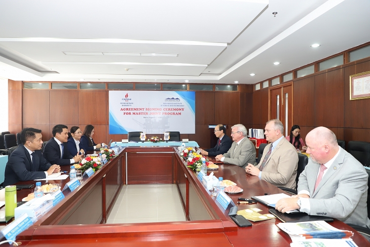 Trường Đại học Dầu khí Việt Nam ký Thỏa thuận hợp tác đào tạo Thạc sĩ với Trường Đại học New Mexico Tech (Hoa Kỳ) Trường Đại học Dầu khí Việt Nam ký Thỏa thuận hợp tác đào tạo Thạc sĩ với Học viện Mỏ và Công nghệ New Mexico (Mỹ)