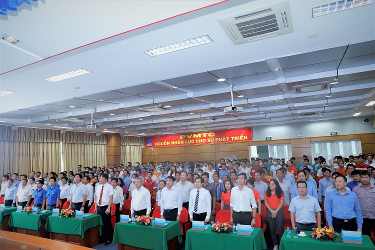 Hội thi tay nghề Dầu khí lần thứ VII năm 2022: Tiếp tục khẳng định “ khối óc và bàn tay vàng” của những người lao động Dầu khí Hội thi tay nghề Dầu khí lần thứ VII năm 2022: Tiếp tục khẳng định “ khối óc và bàn tay vàng” của những người lao động Dầu khí