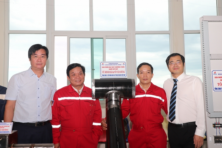 Hội thi tay nghề Dầu khí lần thứ VII năm 2022: Tiếp tục khẳng định “ khối óc và bàn tay vàng” của những người lao động Dầu khí Hội thi tay nghề Dầu khí lần thứ VII năm 2022: Tiếp tục khẳng định “ khối óc và bàn tay vàng” của những người lao động Dầu khí