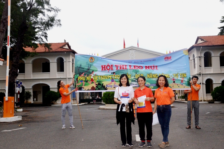 Ban Nữ công Vietsovpetro tổ chức hội thi “Leo núi vì sức khỏe cộng đồng năm 2020" ban nu cong vietsovpetro to chuc hoi thi leo nui vi suc khoe cong dong nam 2020