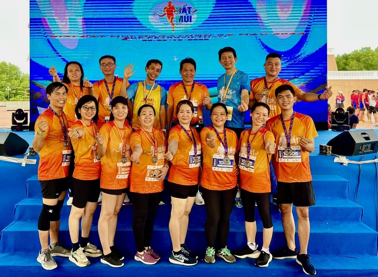 VPI RUNNERS: Ấn tượng từ Giải Marathon đầu tiên được tổ chức nơi vùng đất cực Nam của Tổ Quốc VPI RUNNERS: Ấn tượng từ Giải Marathon đầu tiên được tổ chức nơi vùng đất cực Nam của Tổ Quốc