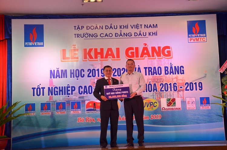 PVMTC tổ chức trao bằng tốt nghiệp và khai giảng năm học 2019-2020 pvmtc to chuc trao bang tot nghiep va khai giang nam hoc 2019 2020