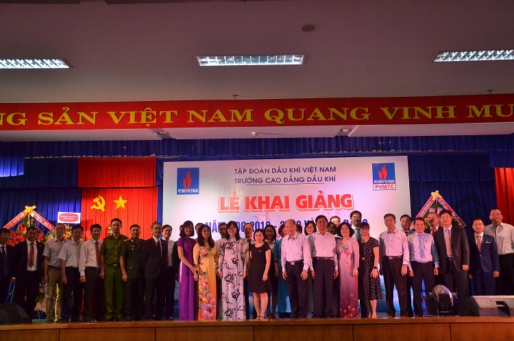 PVMTC tổ chức trao bằng tốt nghiệp và khai giảng năm học 2019-2020 pvmtc to chuc trao bang tot nghiep va khai giang nam hoc 2019 2020
