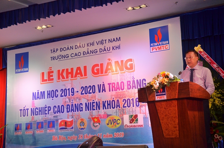 PVMTC tổ chức trao bằng tốt nghiệp và khai giảng năm học 2019-2020 pvmtc to chuc trao bang tot nghiep va khai giang nam hoc 2019 2020