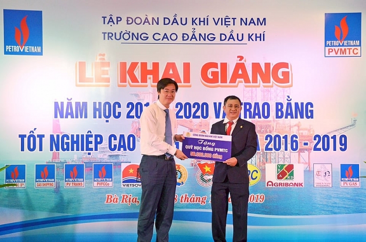 PVMTC tổ chức trao bằng tốt nghiệp và khai giảng năm học 2019-2020 pvmtc to chuc trao bang tot nghiep va khai giang nam hoc 2019 2020