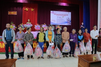 PTSC tặng quà Tết cho người nghèo ở Thanh Hóa, Hà Tĩnh
