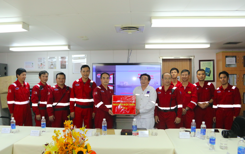 Mỗi giàn khoan trên biển là một cột mốc chủ quyền