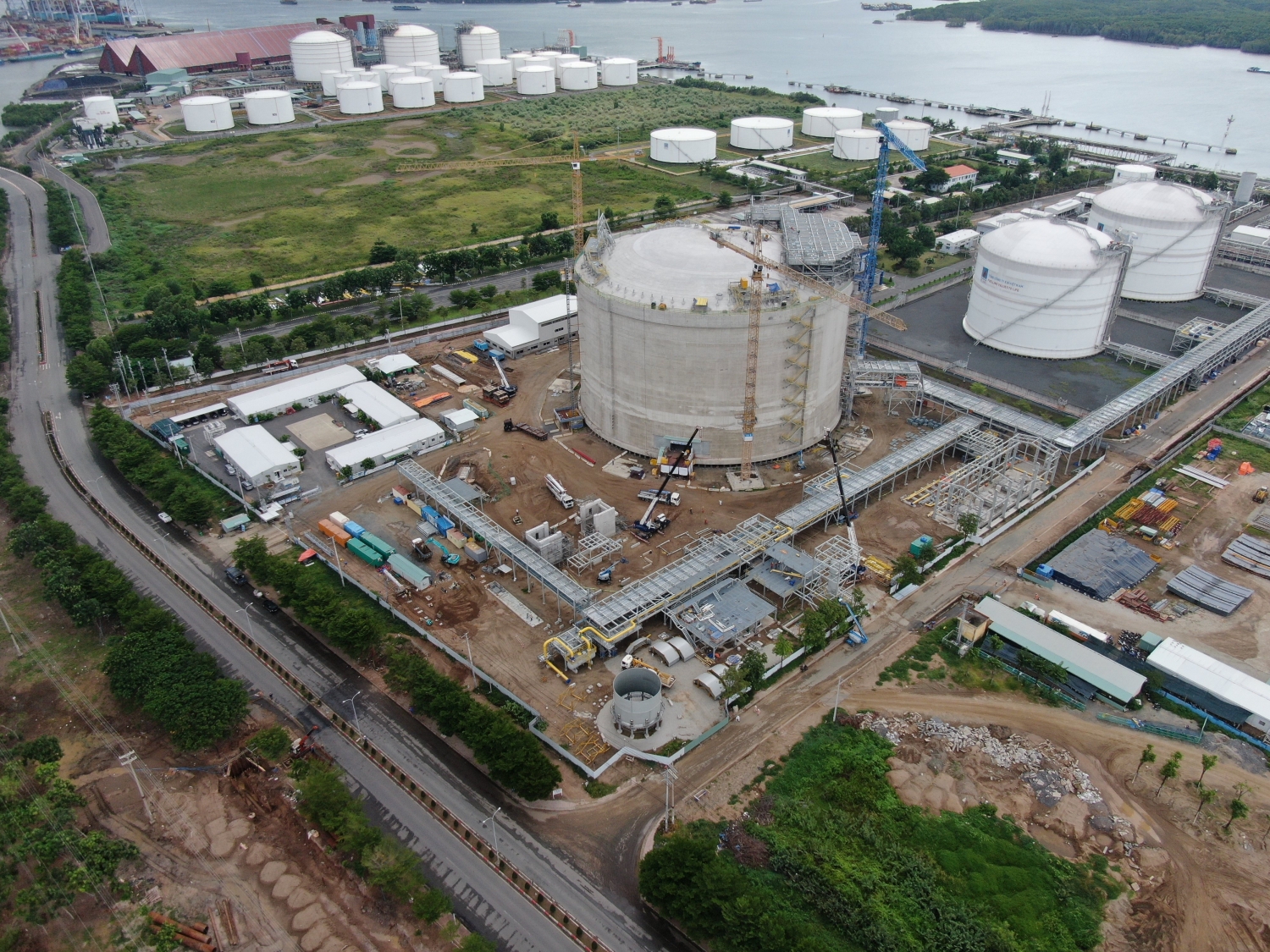 Dự án Kho chứa 1 triệu tấn LNG tại Thị Vải tiếp tục duy trì tiến độ hoàn thiện