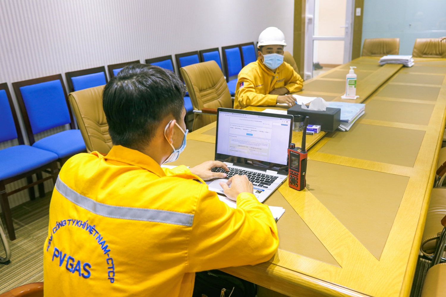 Chùm ảnh: Nghiêm túc thực hiện các quy định phòng chống dịch COVID tại Công ty Chế biến khí Vũng Tàu Chùm ảnh: Nghiêm túc thực hiện các quy định phòng chống dịch COVID tại Công ty Chế biến khí Vũng Tàu