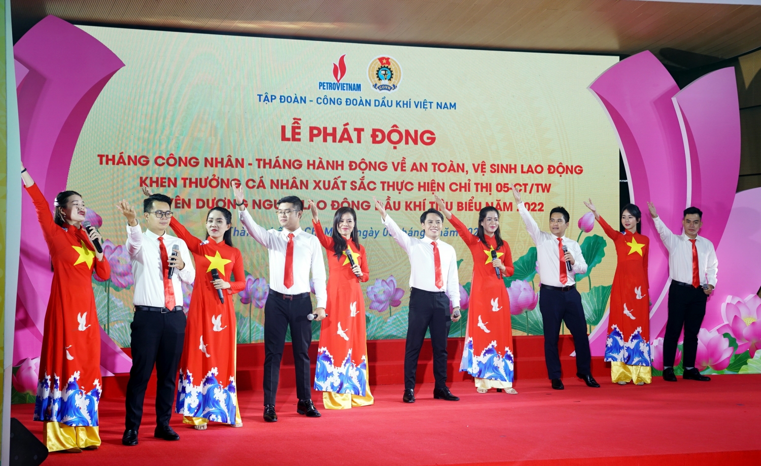 Chương trình văn nghệ tôn vinh ngành Dầu khí Việt Nam