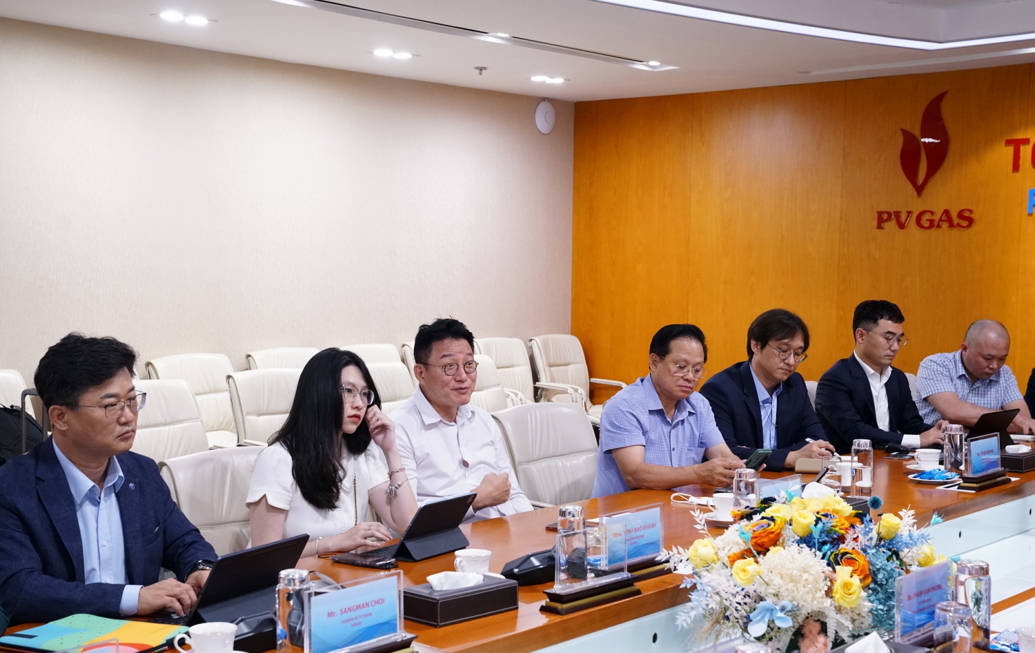 Tổ hợp nhà đầu tư quốc tế thảo luận về các khả năng hợp tác liên quan đến LNG tại Việt Nam