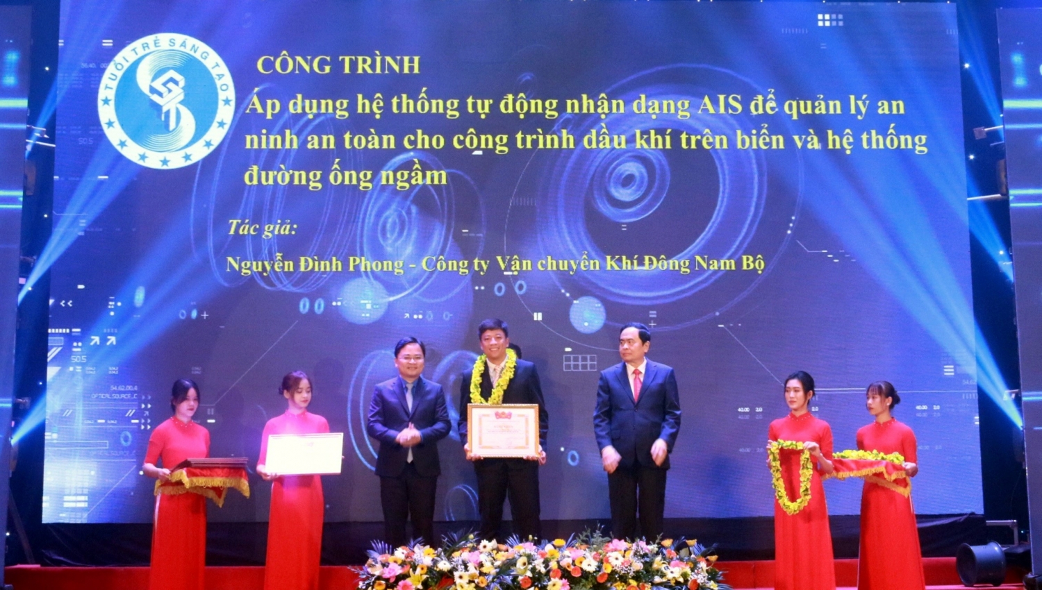Tuổi trẻ PV GAS thường xuyên có mặt trong các Lễ tôn vinh Sáng tạo của Trung ương Đoàn Tuổi trẻ PV GAS thường xuyên có mặt trong các Lễ tôn vinh Sáng tạo của Trung ương Đoàn