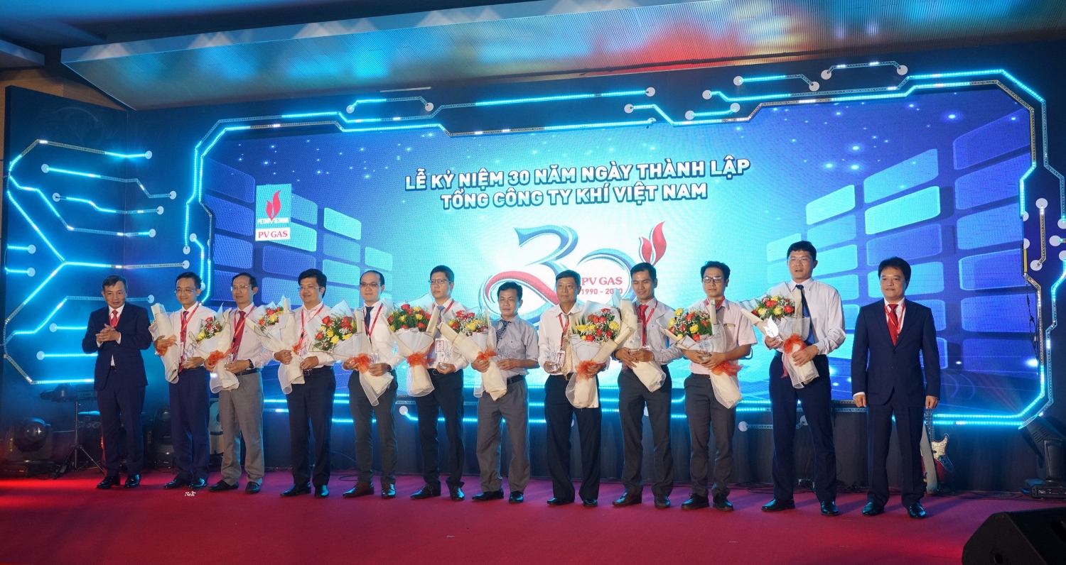 PV GAS tôn vinh 10 Sáng kiến tiêu biểu nhất trong 30 năm xây dựng và trưởng thành PV GAS tôn vinh 10 Sáng kiến tiêu biểu nhất trong 30 năm xây dựng và trưởng thành