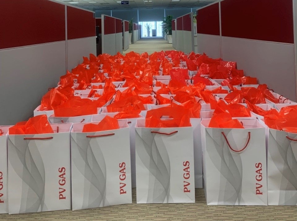 Những món quà quý trọng được gửi tới 181 cán bộ hưu trí của PV GAS 