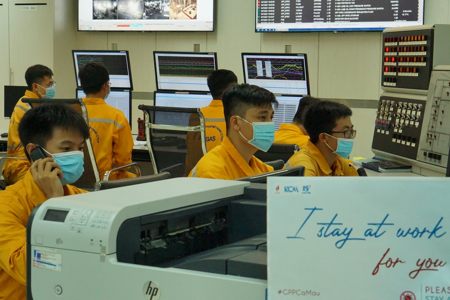 Nhịp lao động vẫn thông suốt tại Công ty Khí Cà Mau