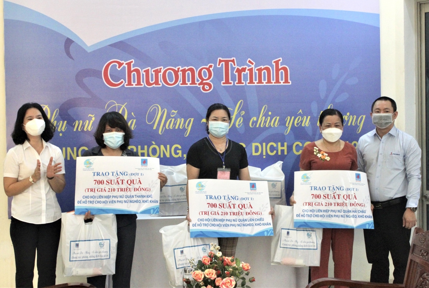 PV GAS LPG thay mặt PV GAS thực hiện chương trình ủng hộ phòng chống Covid-19 tại Đà Nẵng  